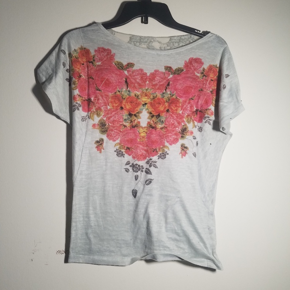 Lace back tshirt